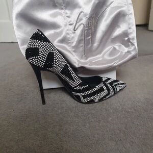 Chic Black and White Patterned Heels